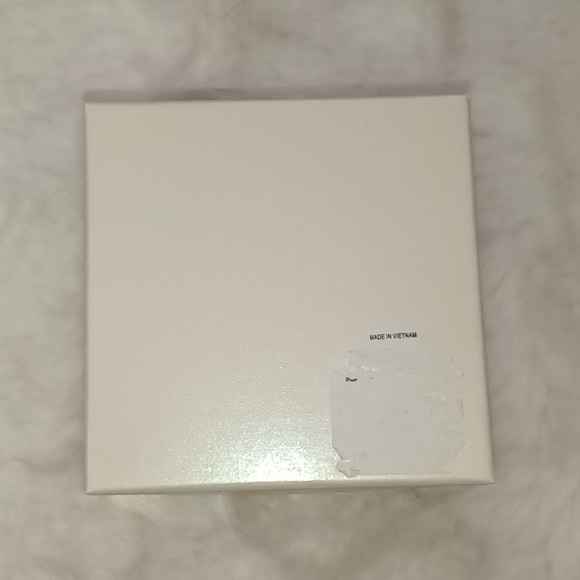 Tahari bracelet - Picture 4 of 4